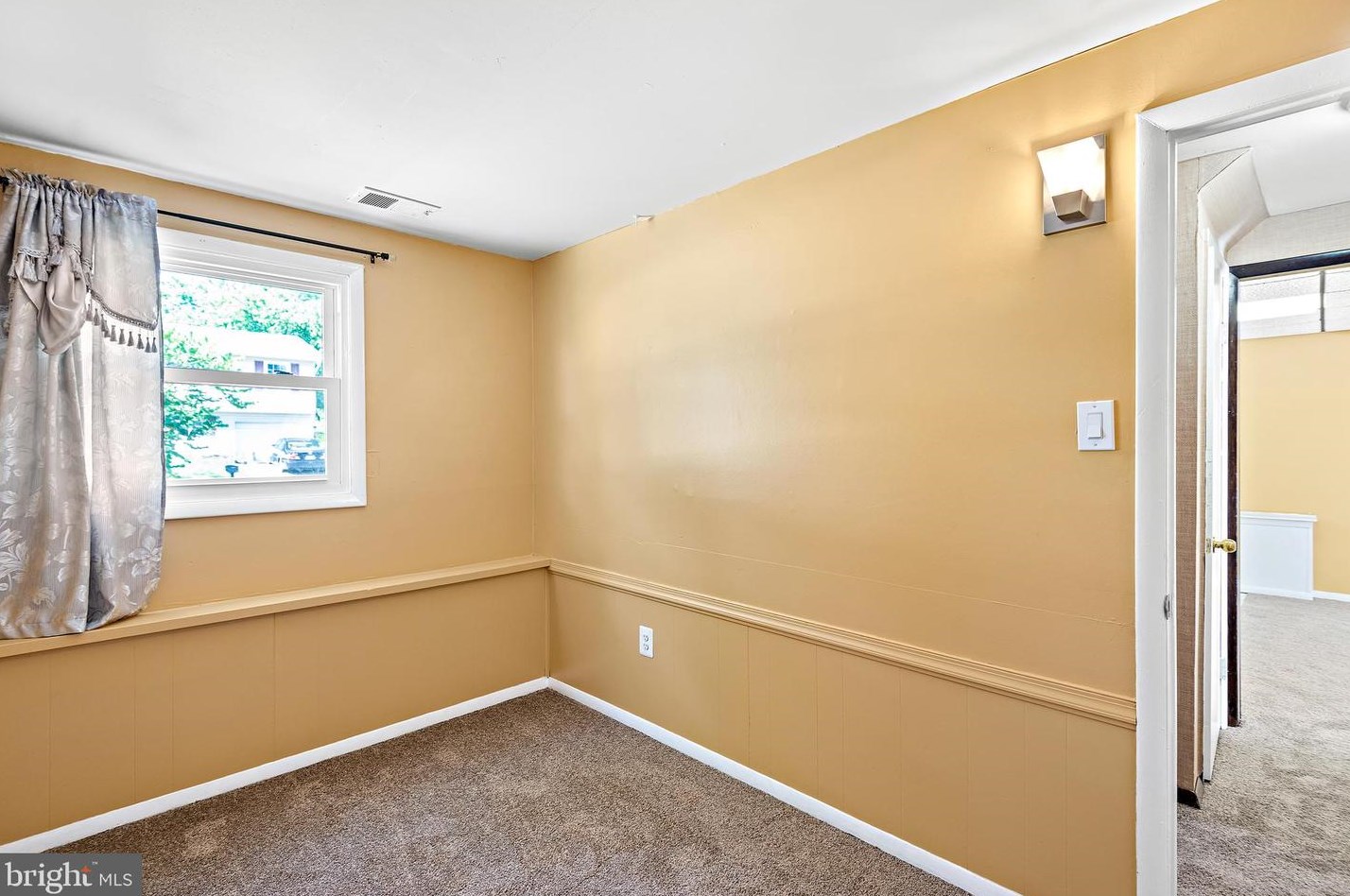 7911 Innkeeper Dr, Severn MD  21144-1459 exterior