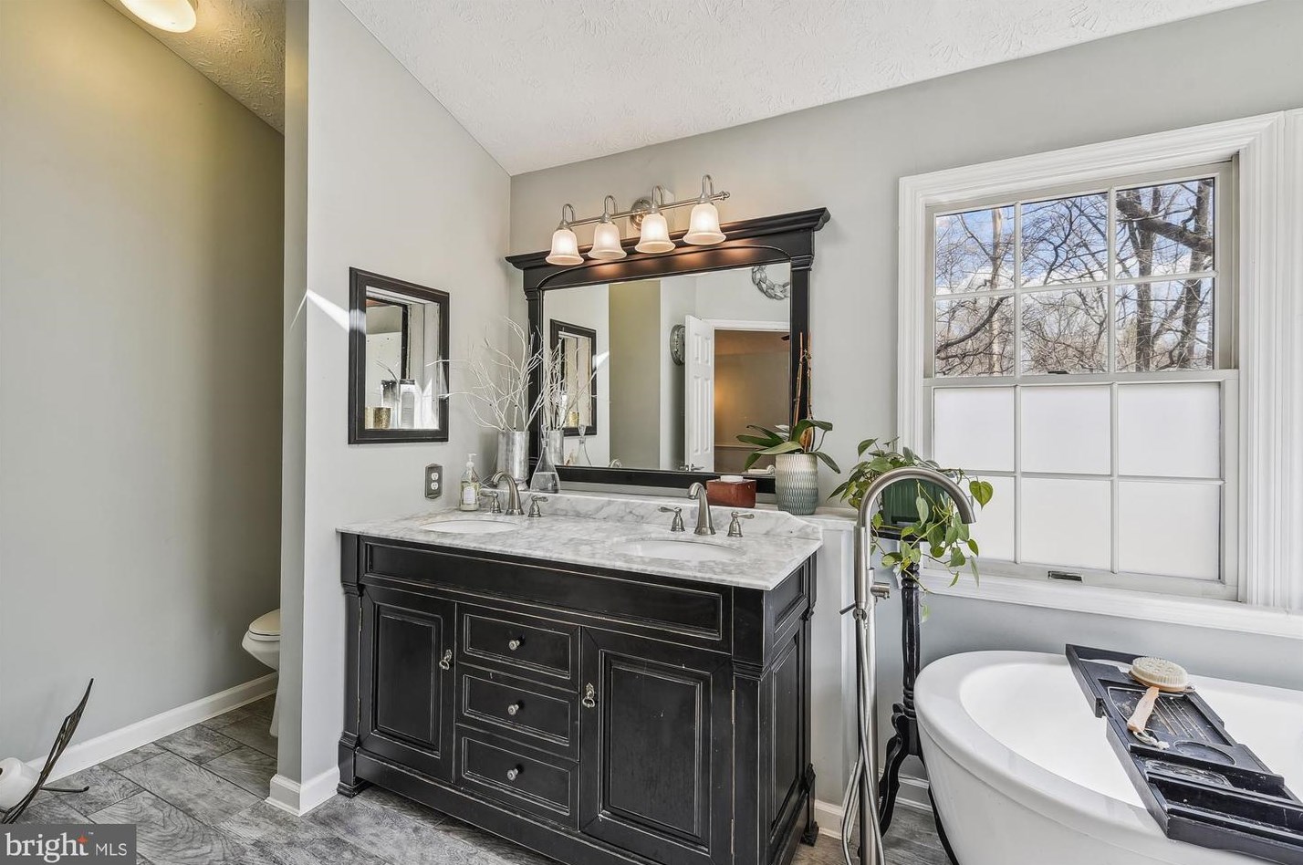 1684 Wickham Way, Crofton MD  21114-2903 exterior