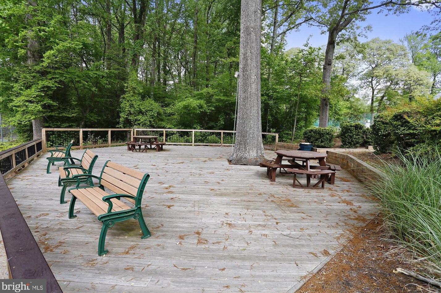 1684 Wickham Way, Crofton MD  21114-2903 exterior