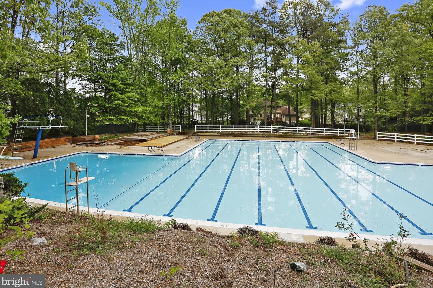 1684 Wickham Way, Crofton MD  21114-2903 exterior