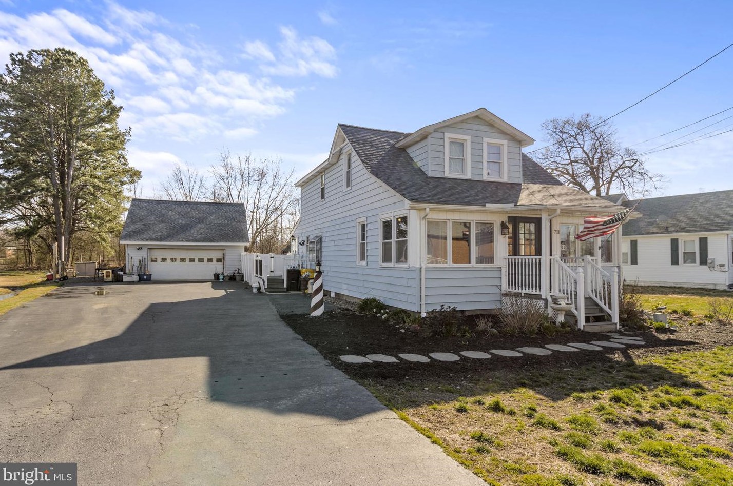 711 Masons Beach Rd, Deale, MD 20751