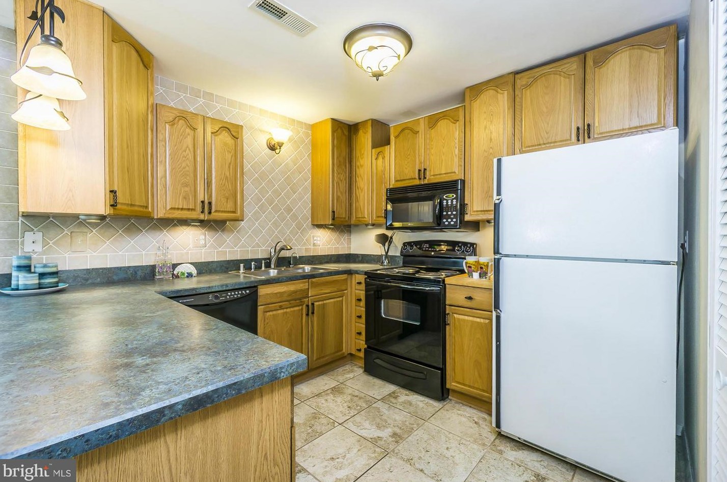 2217 Notely Ln, Crofton MD  21114-1728 exterior