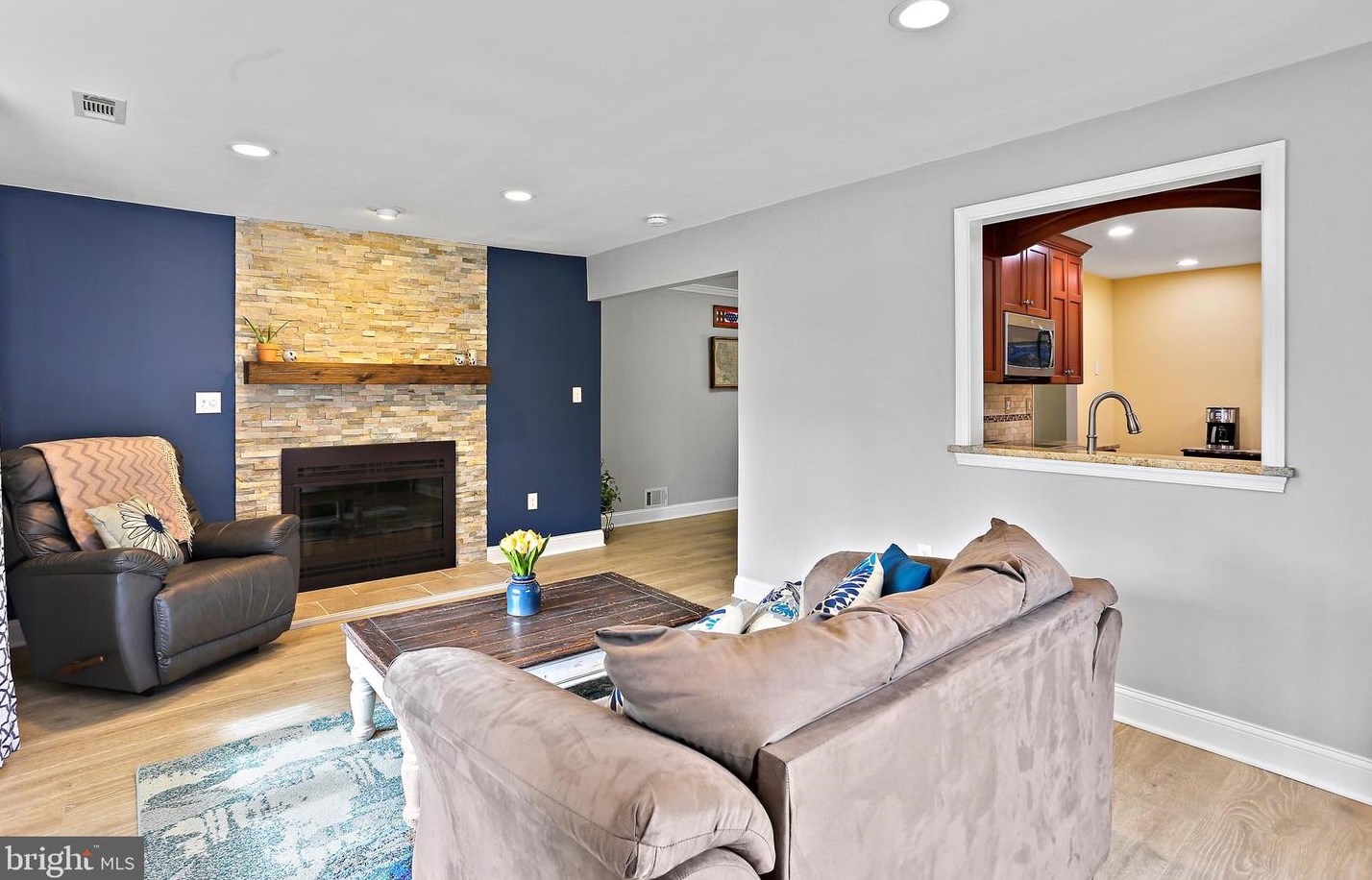 1736 Denton Ct, Crofton MD  21114-1914 exterior