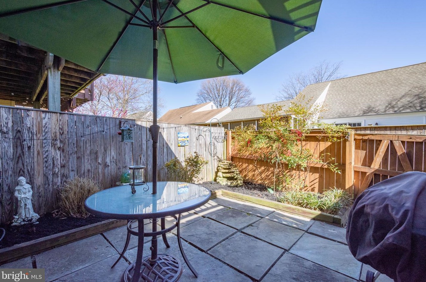 1553 Lowell Ct, Crofton MD  21114-1106 exterior