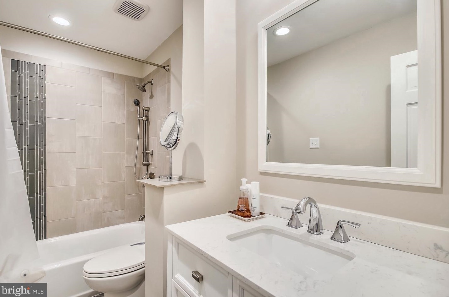 1612 Dryden Way, Crofton MD  21114-1411 exterior