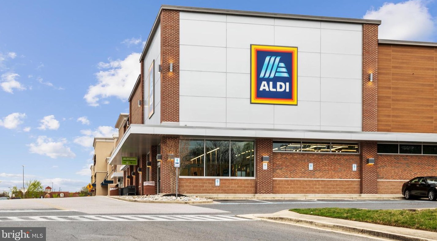 1406 Graham Farm Cir, Severn MD  21144-1085 exterior