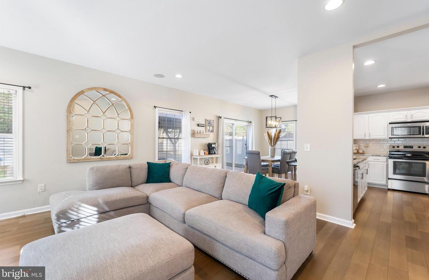 5614 Matthews Ct, Baltimore MD  21225-3563 exterior