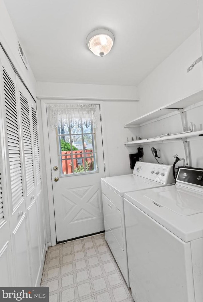 1718 Granite Ct, Crofton MD  21114-2411 exterior