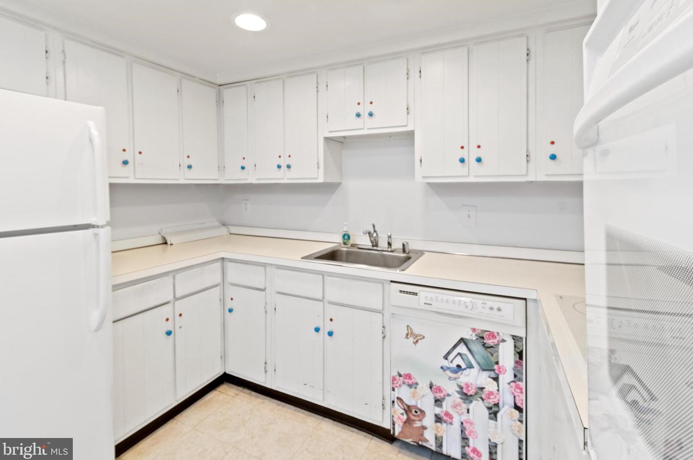 1718 Granite Ct, Crofton MD  21114-2411 exterior