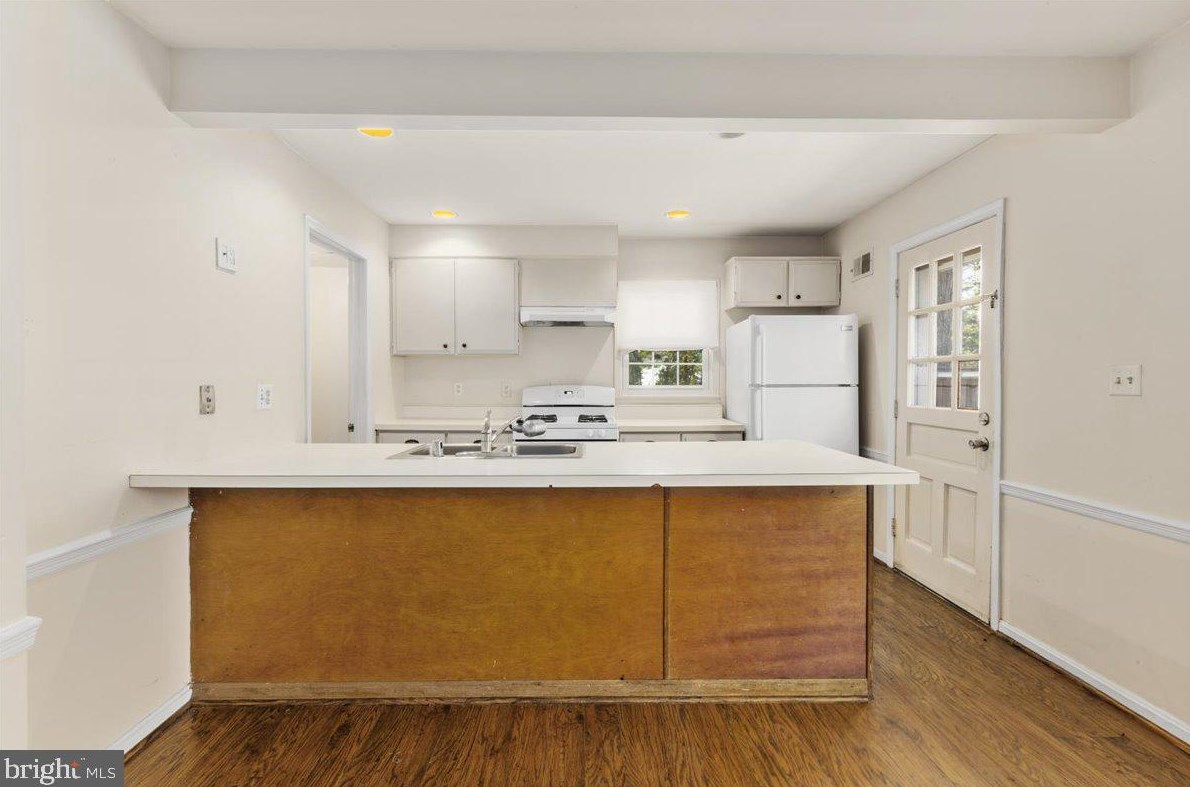 1726 Dryden Way, Crofton MD 21114-1412 exterior