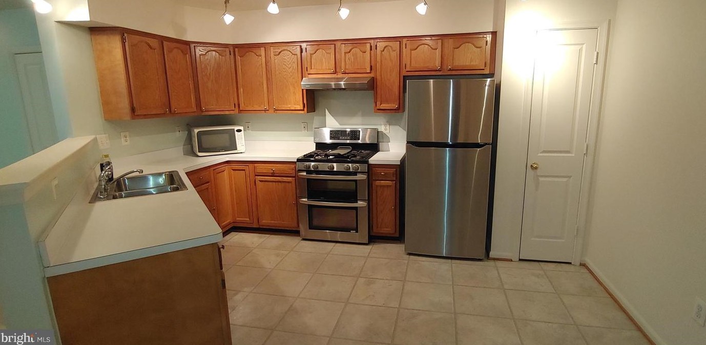 1814 Watch House Cir, Severn MD  21144-5014 exterior