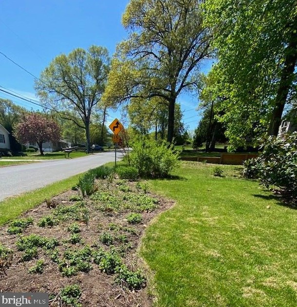 1825 Cedar Dr, Severn MD  21144-1005 exterior