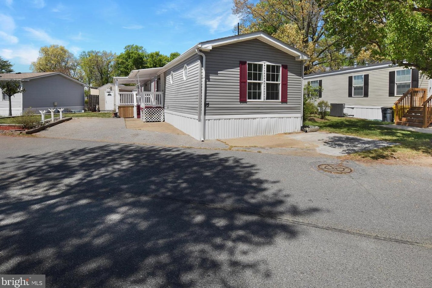 215 5th St, Lothian, MD 20711