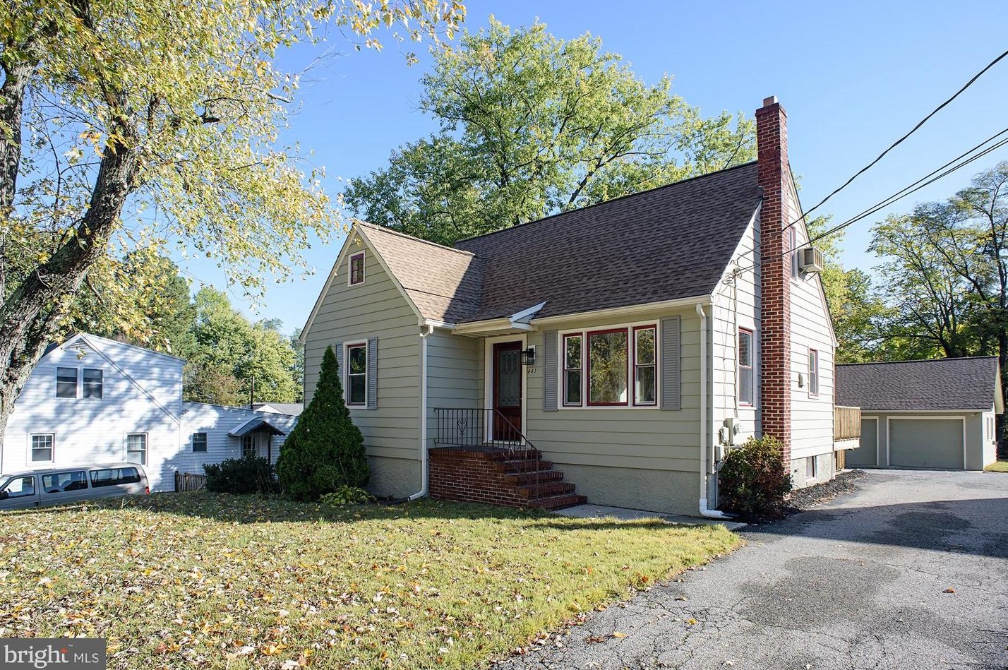 883 Doris Dr, Arnold, MD 21012