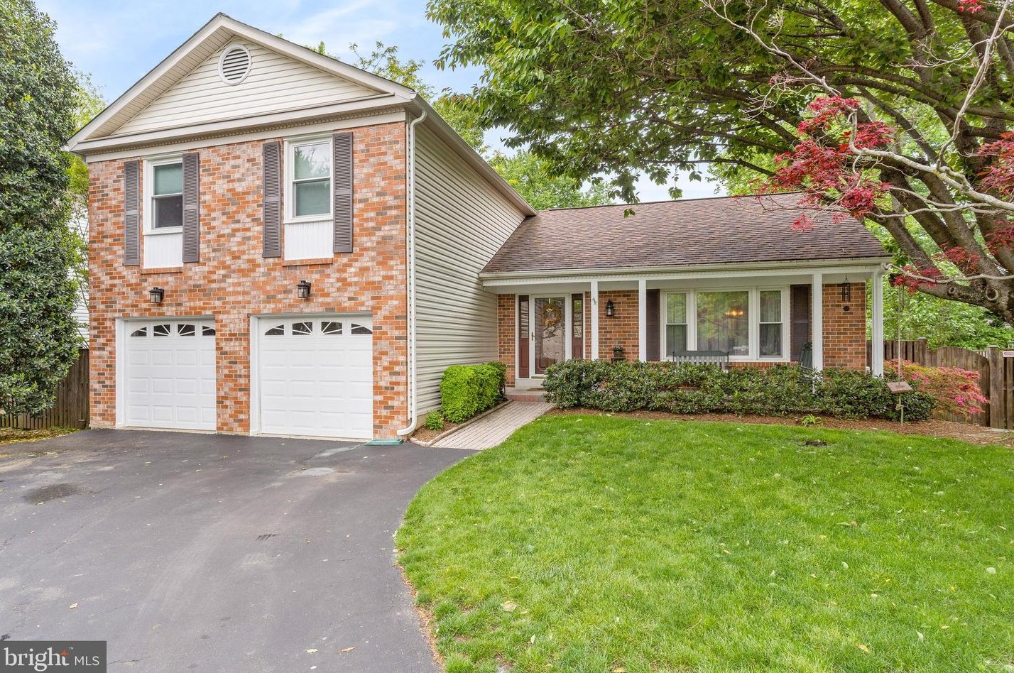 1849 Queens Ct, Crofton, MD 21114-2628