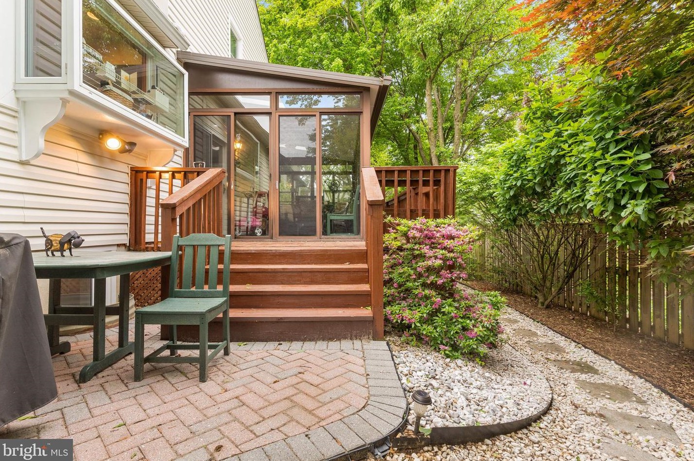 1849 Queens Ct, Crofton MD  21114-2628 exterior