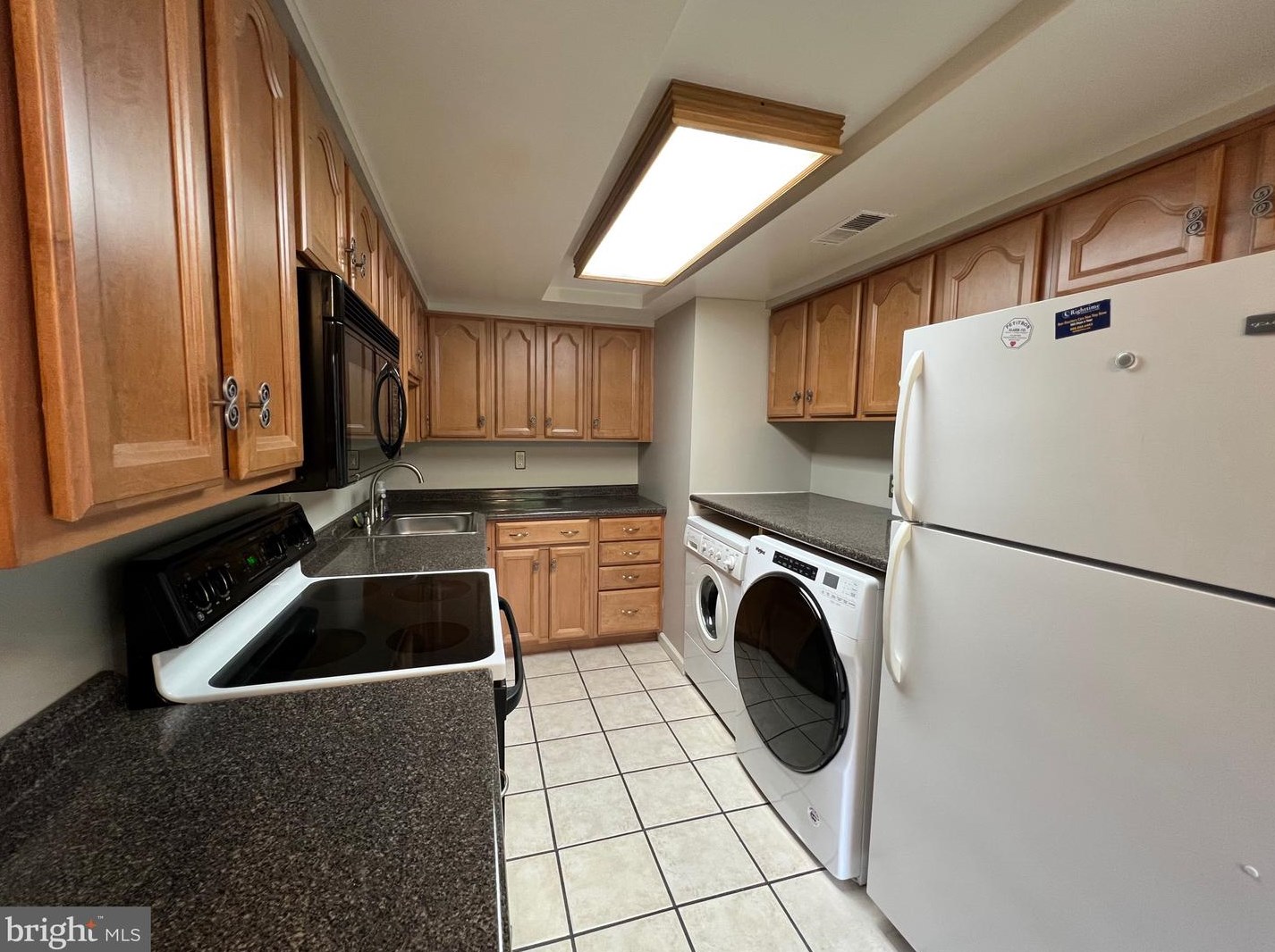 2058 Friendly Pl, Crofton MD  21114-1602 exterior