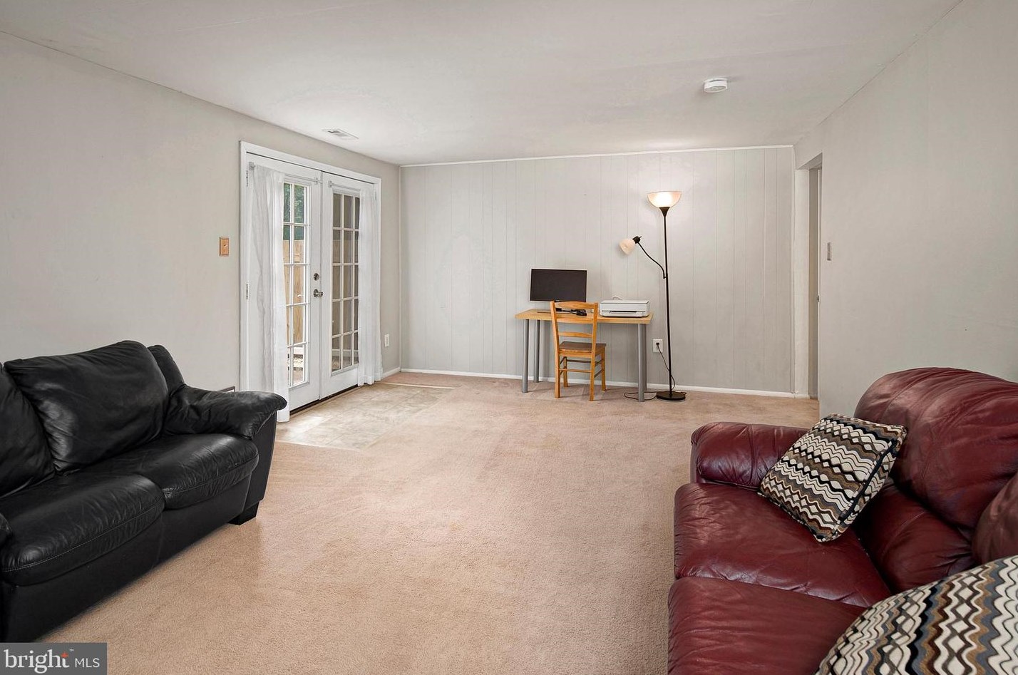 1700 Golden Ct, Crofton MD  21114-2409 exterior