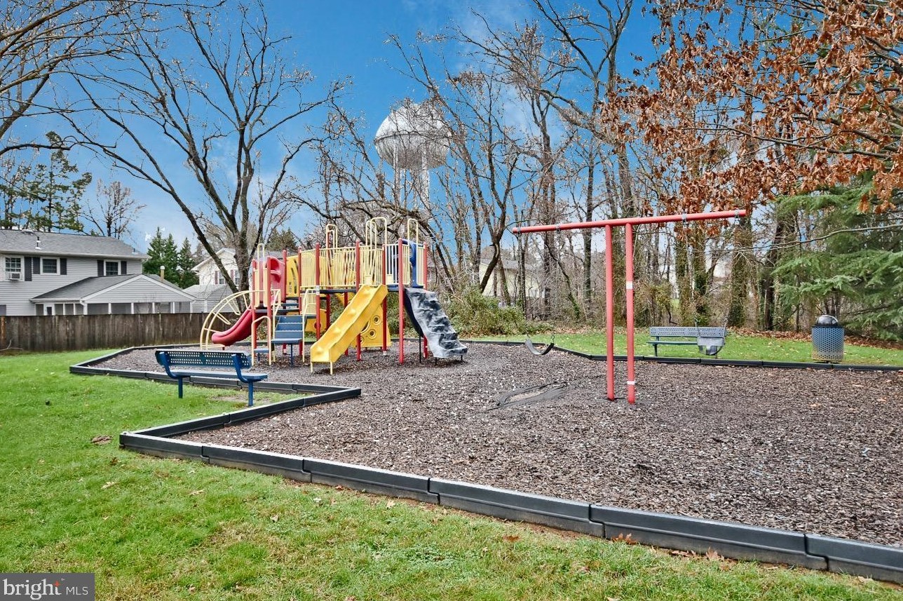 1653 Frst Hl Ct, Crofton MD 21114-1827 exterior