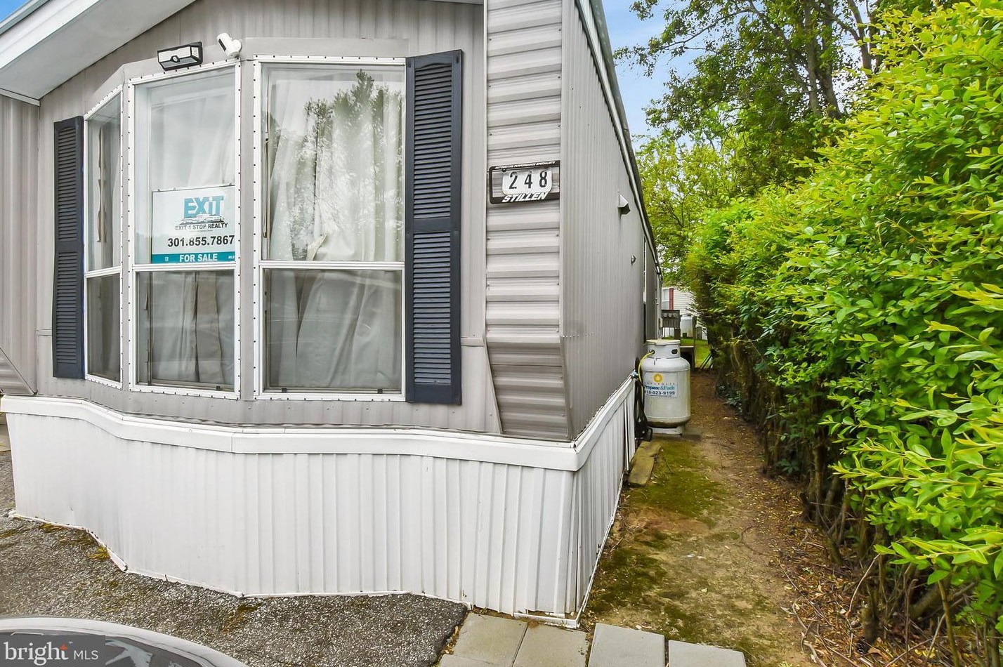 248 5th St, Lothian, MD 20711