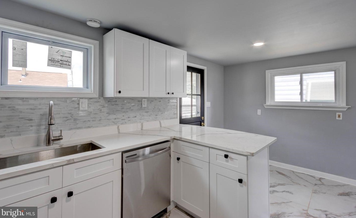 512 Church St, Baltimore MD  21225-3539 exterior