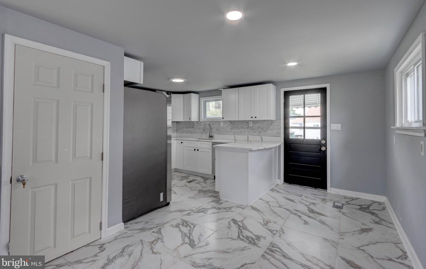 512 Church St, Baltimore MD  21225-3539 exterior