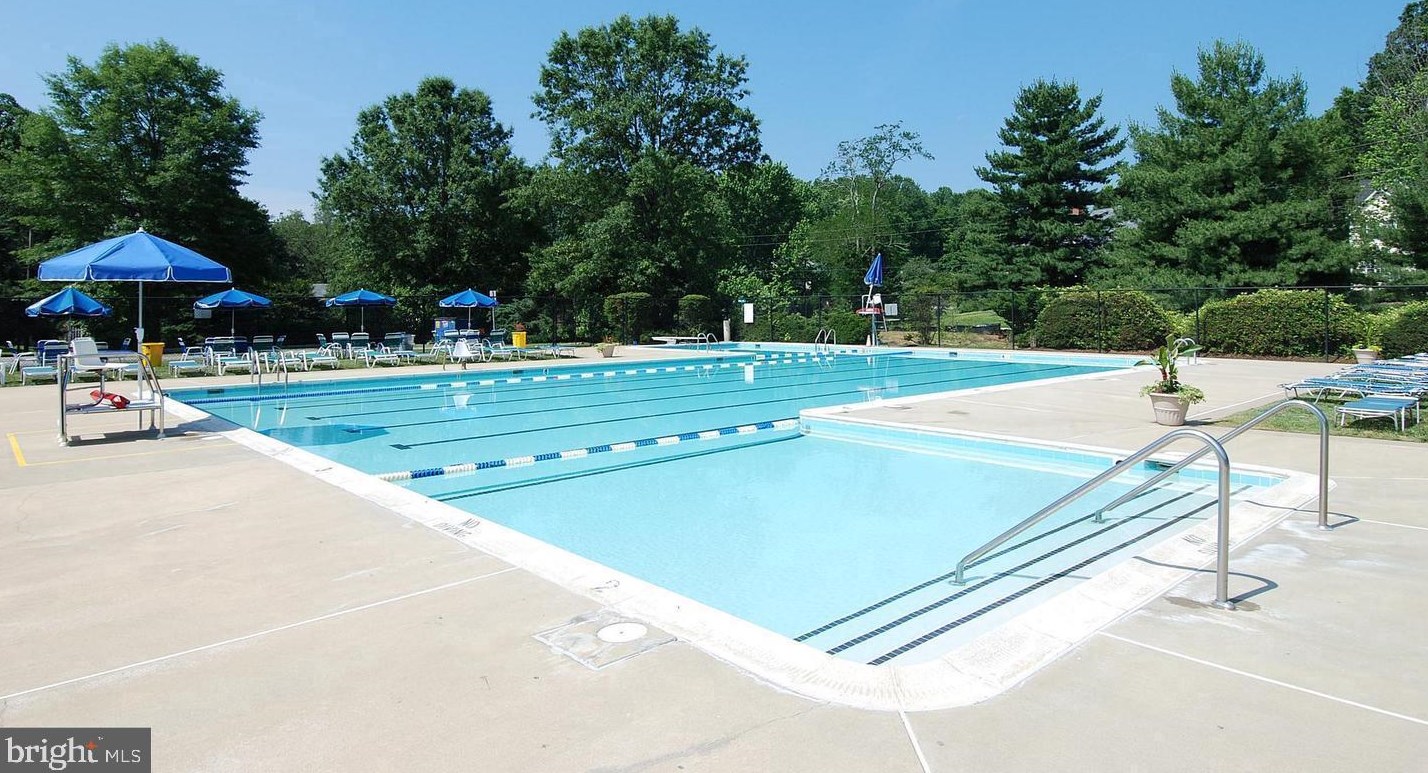 128 Lee Dr, Annapolis MD  21403-4014 exterior