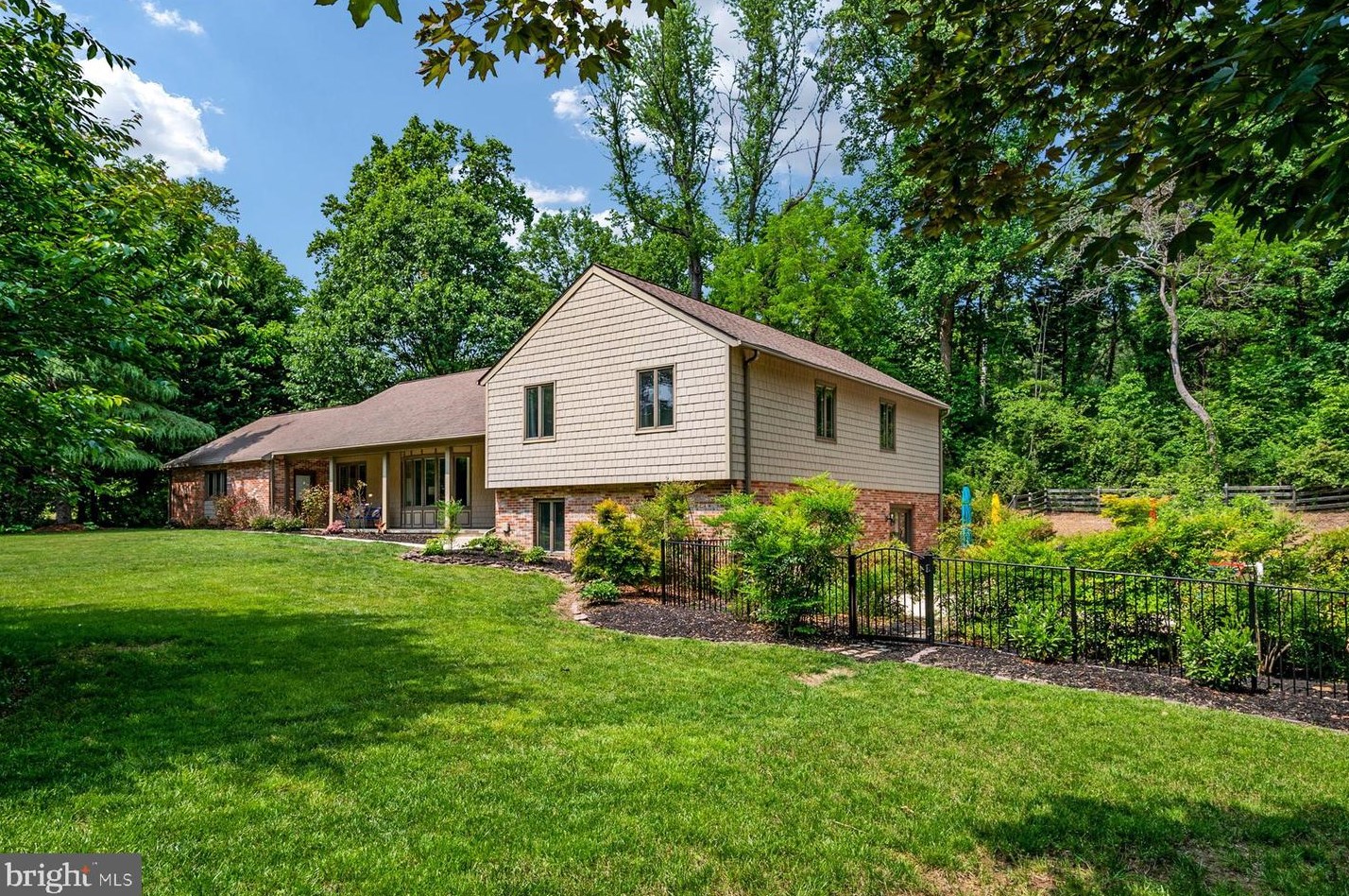 1331 Argyll Dr, Arnold, MD 21012