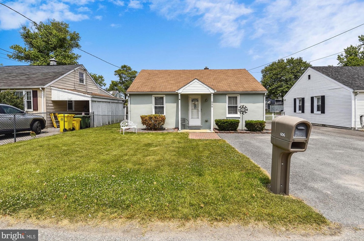 606 Cresswell Rd, Baltimore, MD 21225-3813