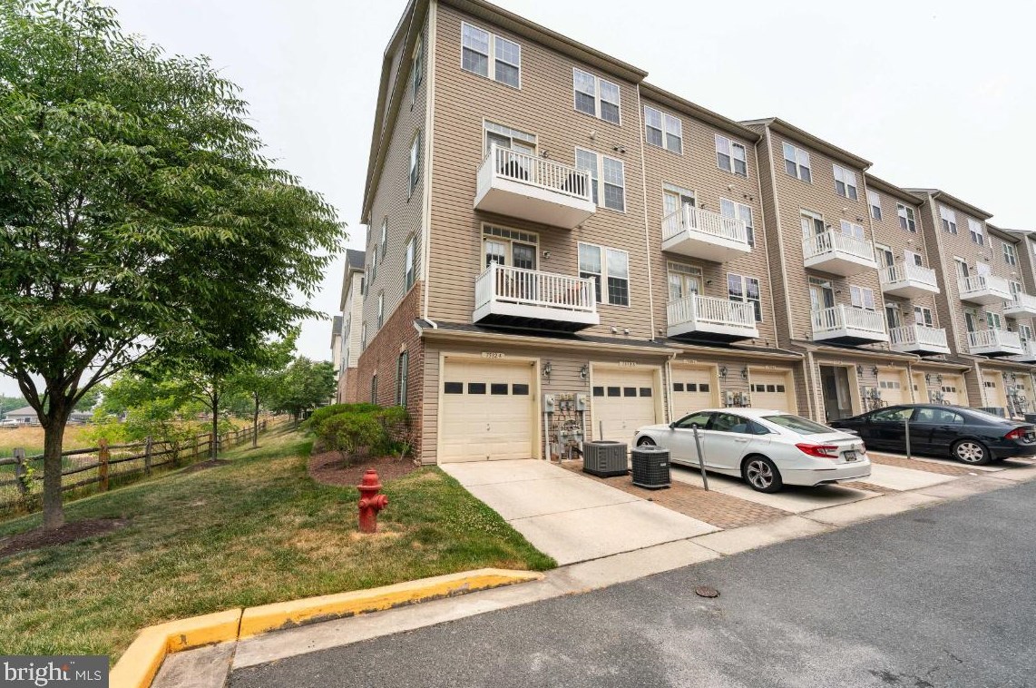 7532 Stoney Run Dr, Baltimore MD  exterior