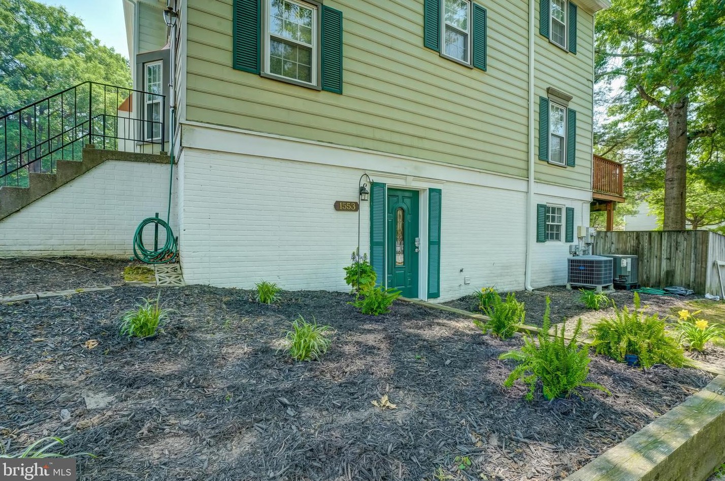 1553 Marlborough Ct, Crofton, MD 21114-1109