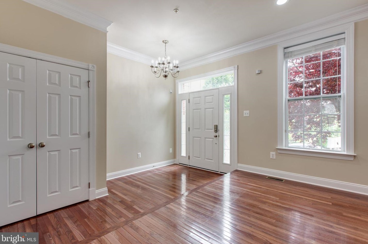 7631 Elmcrest Rd, Baltimore MD  21076-1954 exterior