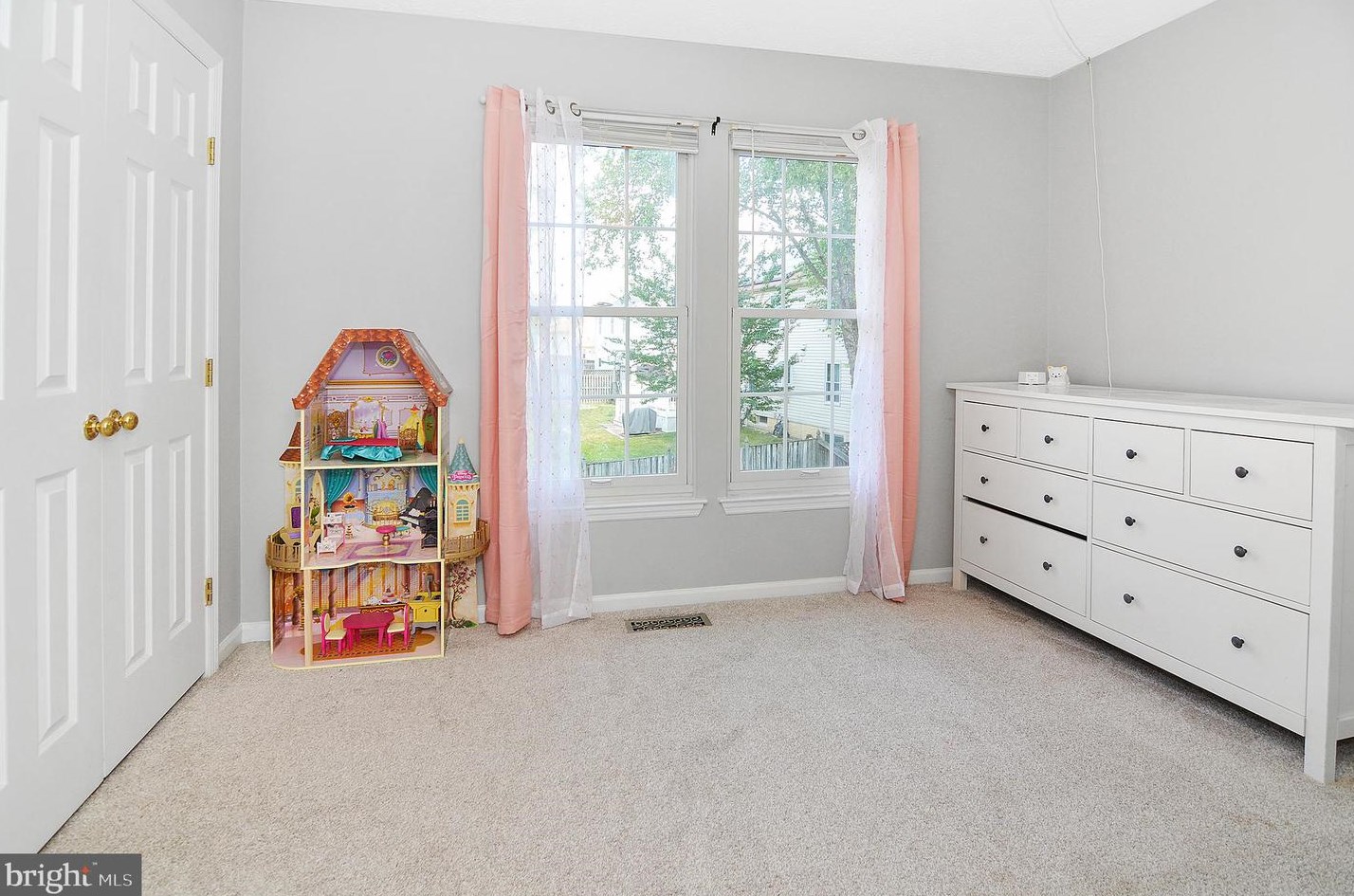 7850 Crossbay Dr, Severn MD 21144-1664 exterior