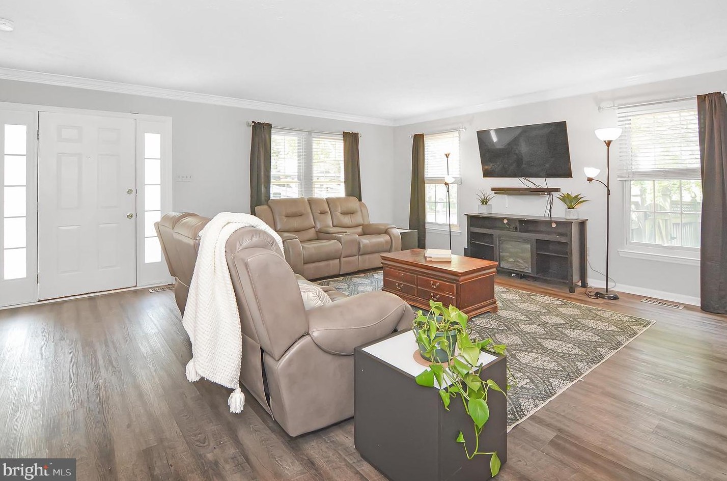 7850 Crossbay Dr, Severn MD 21144-1664 exterior