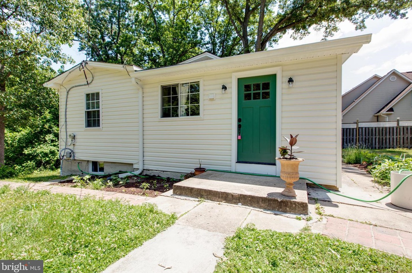 1062 Minnetonka Rd, Severn MD  21144-1135 exterior