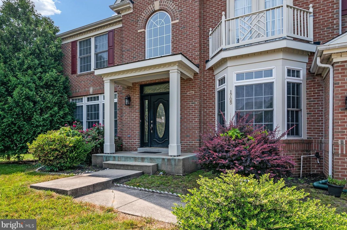 1705 Braddock Dr, Crofton MD  21114-3259 exterior
