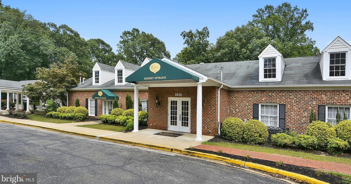 1528 Endsley Pl, Crofton MD 21114-1509 exterior