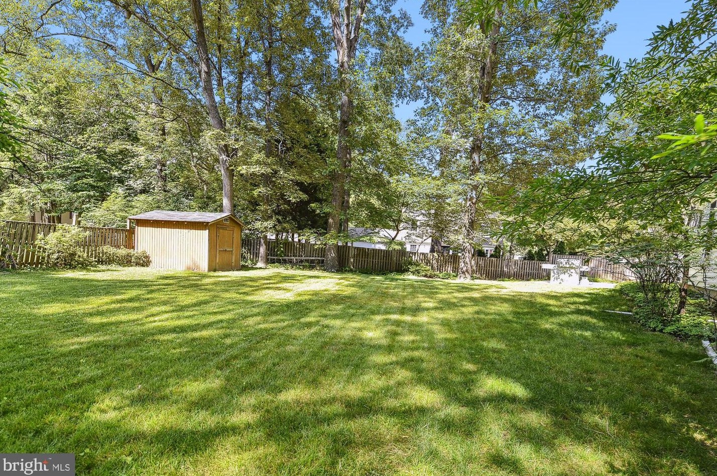 1528 Endsley Pl, Crofton MD 21114-1509 exterior