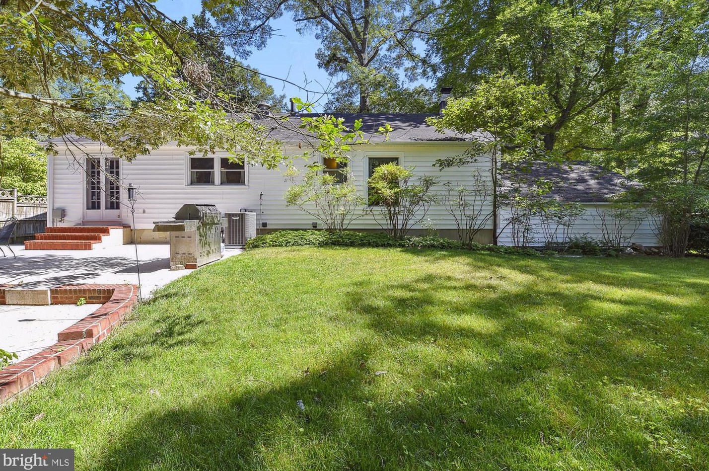 1528 Endsley Pl, Crofton MD 21114-1509 exterior