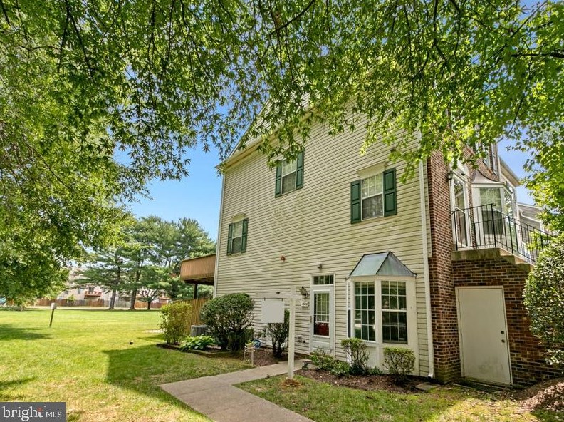 1900 Pawlet Dr, Crofton MD  21114-1687 exterior