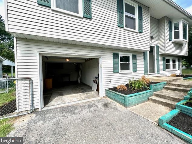 7832 Citadel Dr, Severn MD 21144-1513 exterior