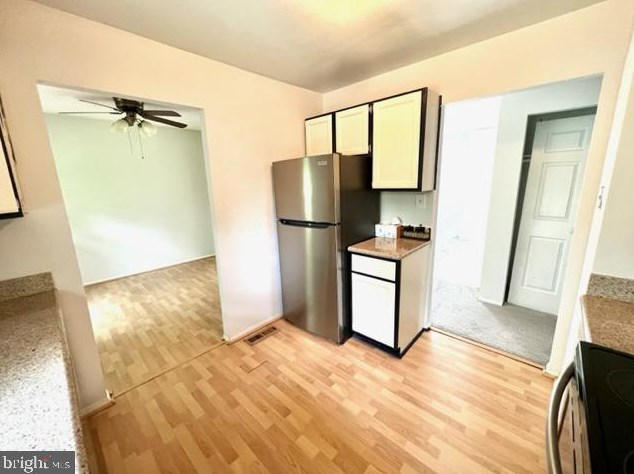 7832 Citadel Dr, Severn MD 21144-1513 exterior