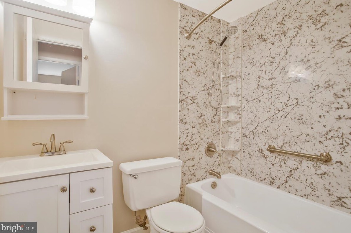 1776 Sharwood Pl, Crofton MD 21114-1925 exterior