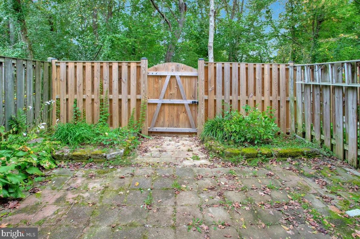 1776 Sharwood Pl, Crofton MD 21114-1925 exterior