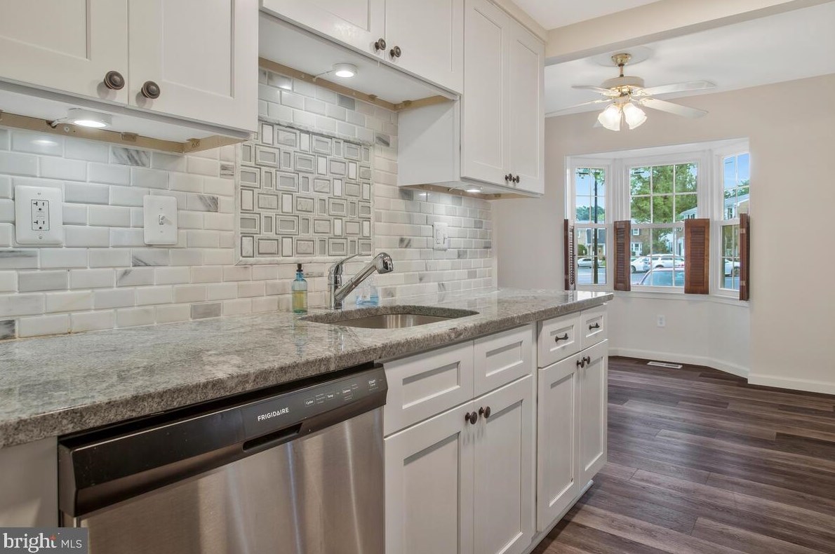 1776 Sharwood Pl, Crofton MD 21114-1925 exterior