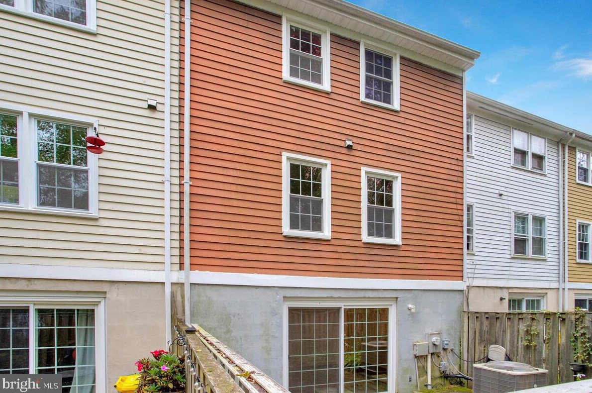 1776 Sharwood Pl, Crofton MD 21114-1925 exterior