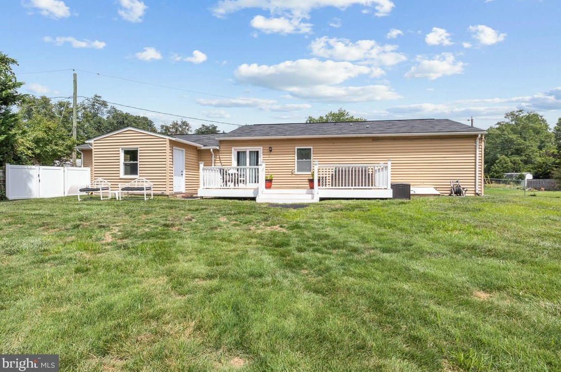 8256 Riviera Dr, Severn MD  21144-2429 exterior