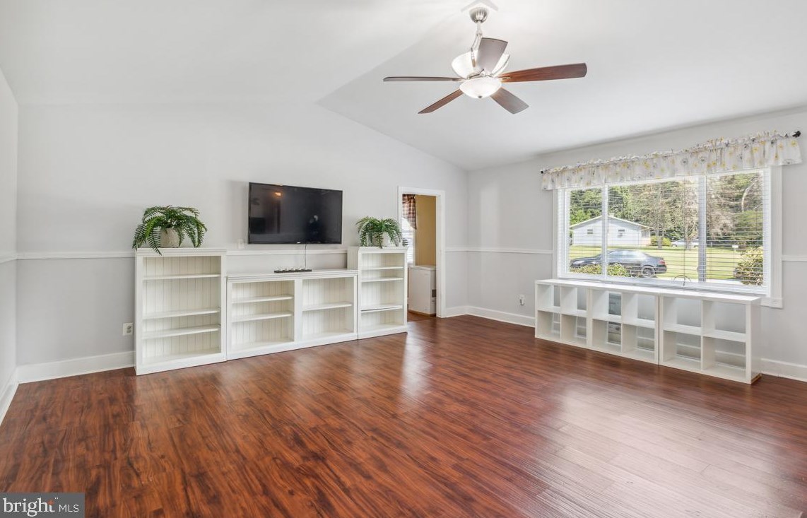 8256 Riviera Dr, Severn MD  21144-2429 exterior