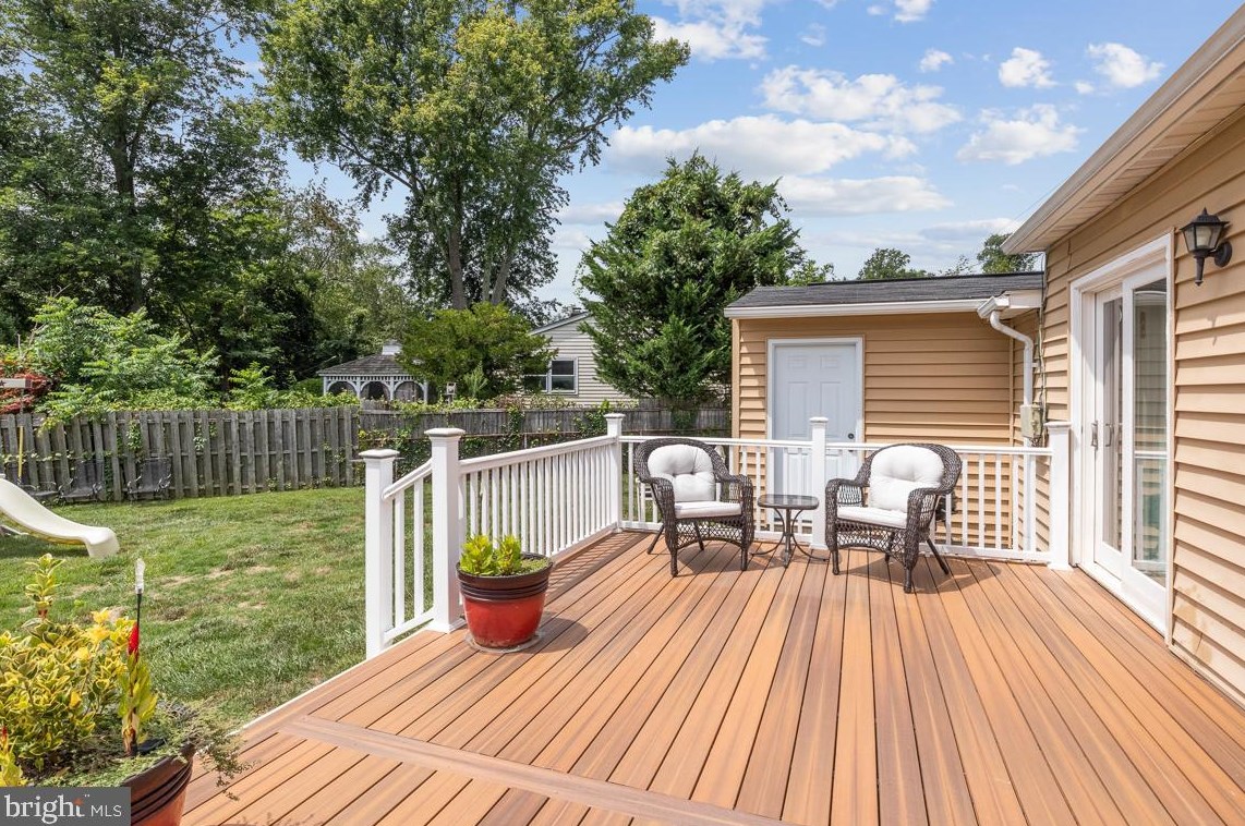 8256 Riviera Dr, Severn MD  21144-2429 exterior