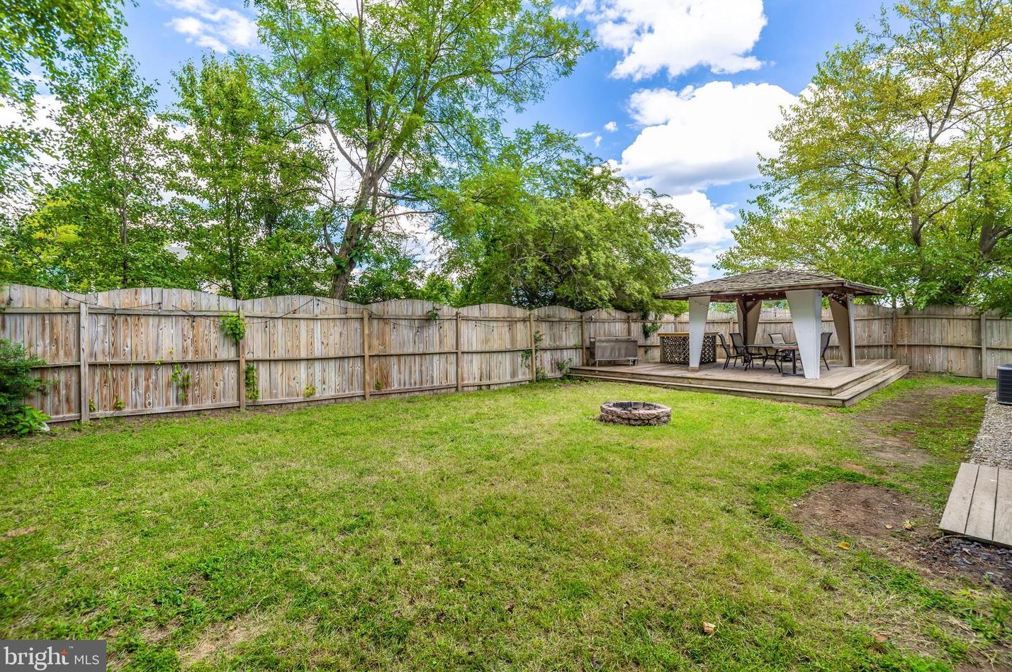 1936 Foxhound Ct, Severn MD 21144-1422 exterior